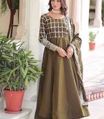 Women nc vichitra with rich sequins & zari embroidered work wdding gown