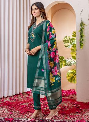 Green viscose silk thread embroidered salwar suit 3