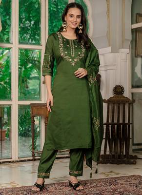 Mahendi marina silk thread embroidered salwar suit 4