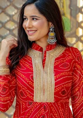 Red chiffon bhandini printed lace work anarkali & pant set 5