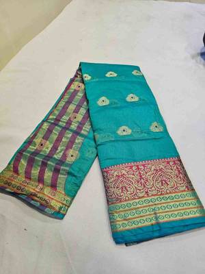 ocean green cotton saree with golden zari butta 3