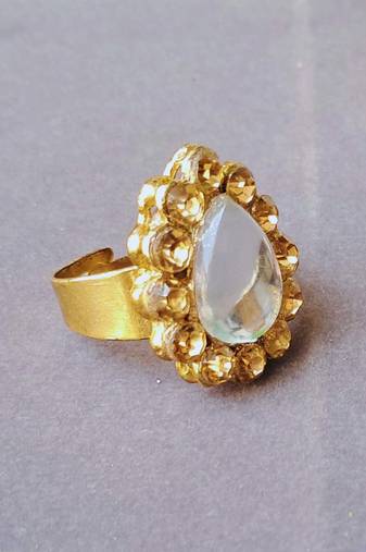Golden stone stud brass ring / premium gold plated wedding ring for  women