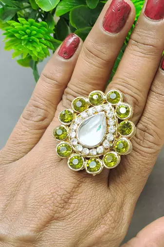 Mehendi stone stud brass ring