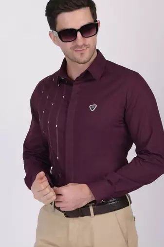 Pier seven signature cotton self design slim fit shirt for men - maroon (pwy055)