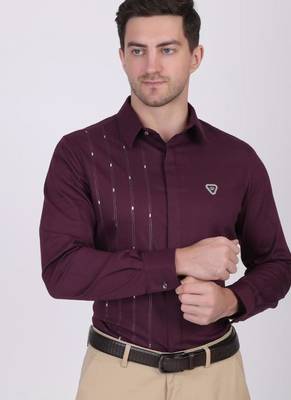 Pier seven signature cotton self design slim fit shirt for men - maroon (pwy055) 3
