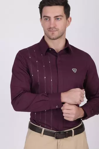 Pier seven signature cotton self design slim fit shirt for men - maroon (pwy055)
