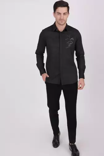 Pier seven signature cotton patch work slim fit shirt for men - black (pwy075)