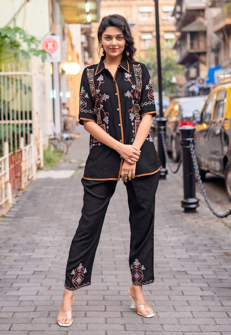 Embroidered Shirt With Trousers