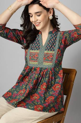 Green floral print mandarin collar cotton top with a-line design & 3/4 sleeves