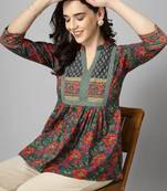 Green floral print mandarin collar cotton top with a-line design & 3/4 sleeves