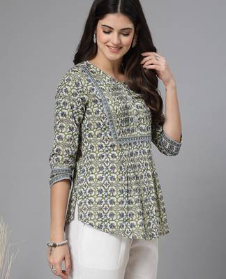 Tea green floral print pintucks top with round neck and button closure 4