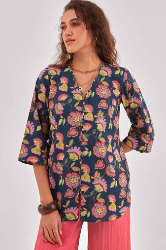 Floral print cotton shirt style top with flared sleeves & button closure