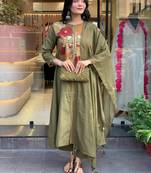 Floral embroidered green round neck pure cotton kurta set with trouser & dupatta