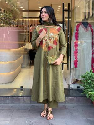 Floral embroidered green round neck  cotton kurta set with trouser & dupatta 3