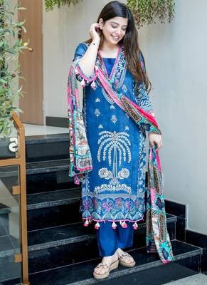 Floral embroidered blue round neck muslin kurta set with trouser & dupatta 2