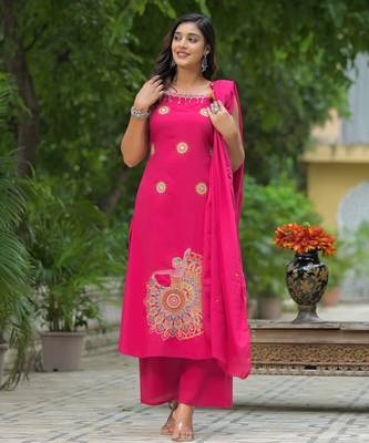 Floral embroidered pink round neck  cotton kurta set with trouser & dupatta 2