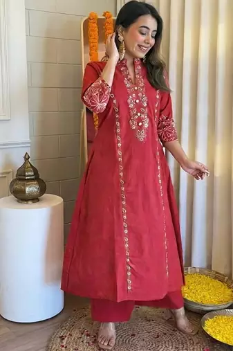 Floral embroidered pink round neck pure cotton kurta set with trouser