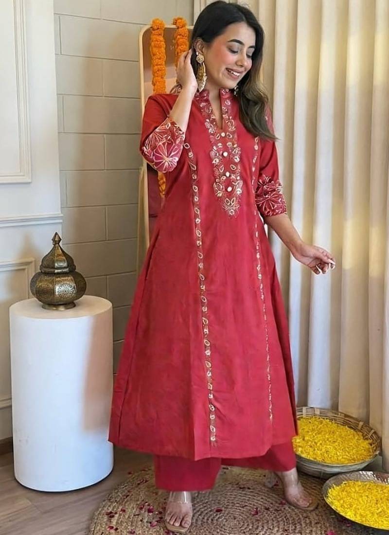 Floral embroidered pink round neck pure cotton kurta set with trouser