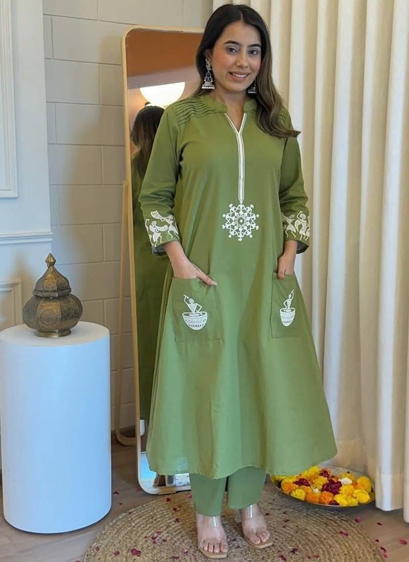 Floral embroidered green round neck pure cotton co-ord set