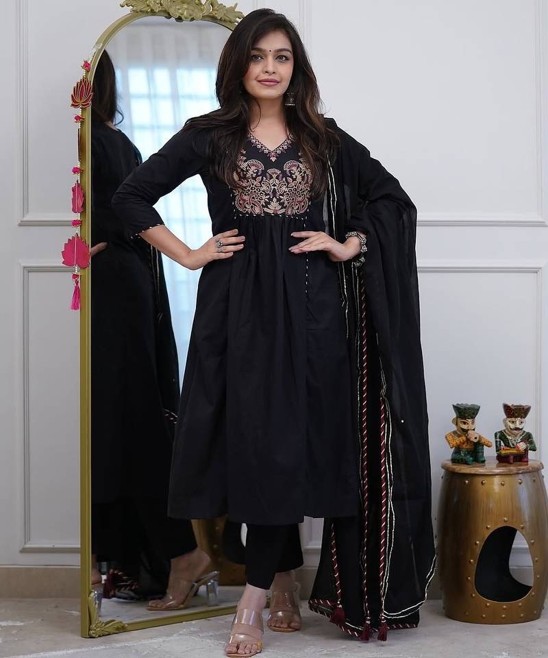 Floral embroidered black v neck pure cotton kurta set with trouser & dupatta
