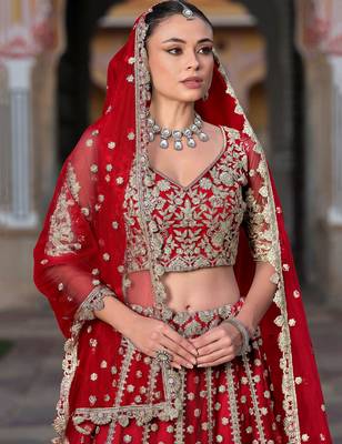 red zari work net bridal lehenga set choli with dupatta with dupatta 3