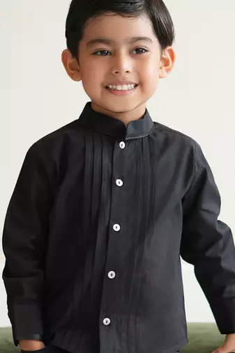 Black cotton shirt