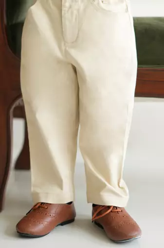 White cotton bottom