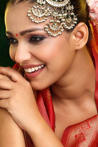 Gold Plated Kundan Passa