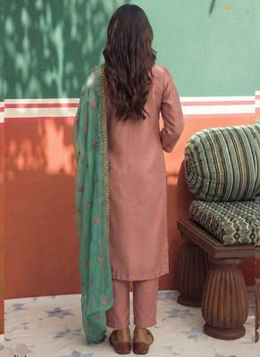 Peach organza fancy zari party wear suit 3