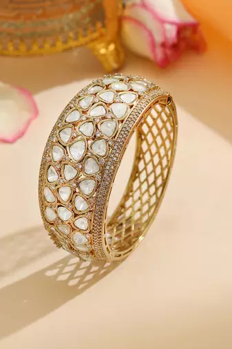 Gold Plated Kundan Bangle
