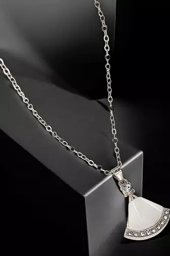 Silver plated monalisa cz pendant chain