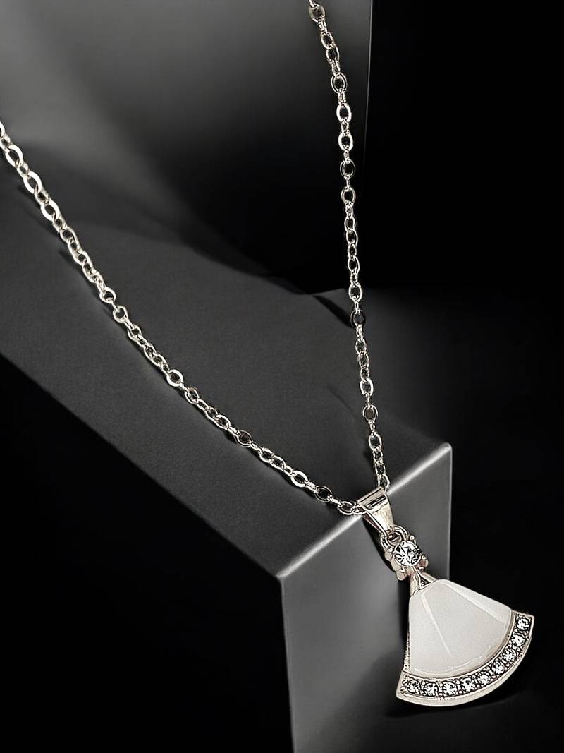 Silver plated monalisa cz pendant chain