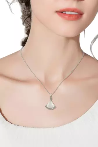 Silver plated monalisa cz pendant chain