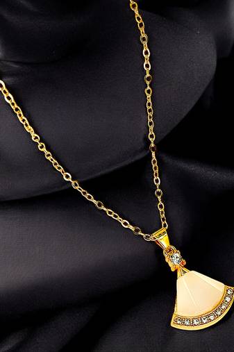 Gold plated monalisa cz pendant chain