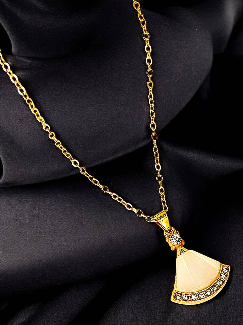 Gold plated monalisa cz pendant chain