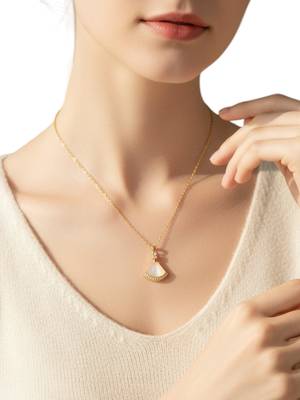 Gold plated monalisa cz pendant chain 5