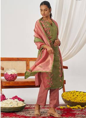 Peach organza embroidered party wear suit 2