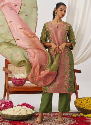 Peach organza embroidered party wear suit 2