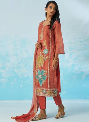 Red organza embroidered party wear suit 2