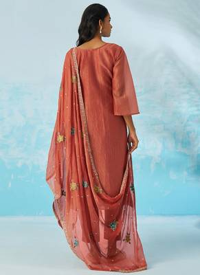 Red organza embroidered party wear suit 3