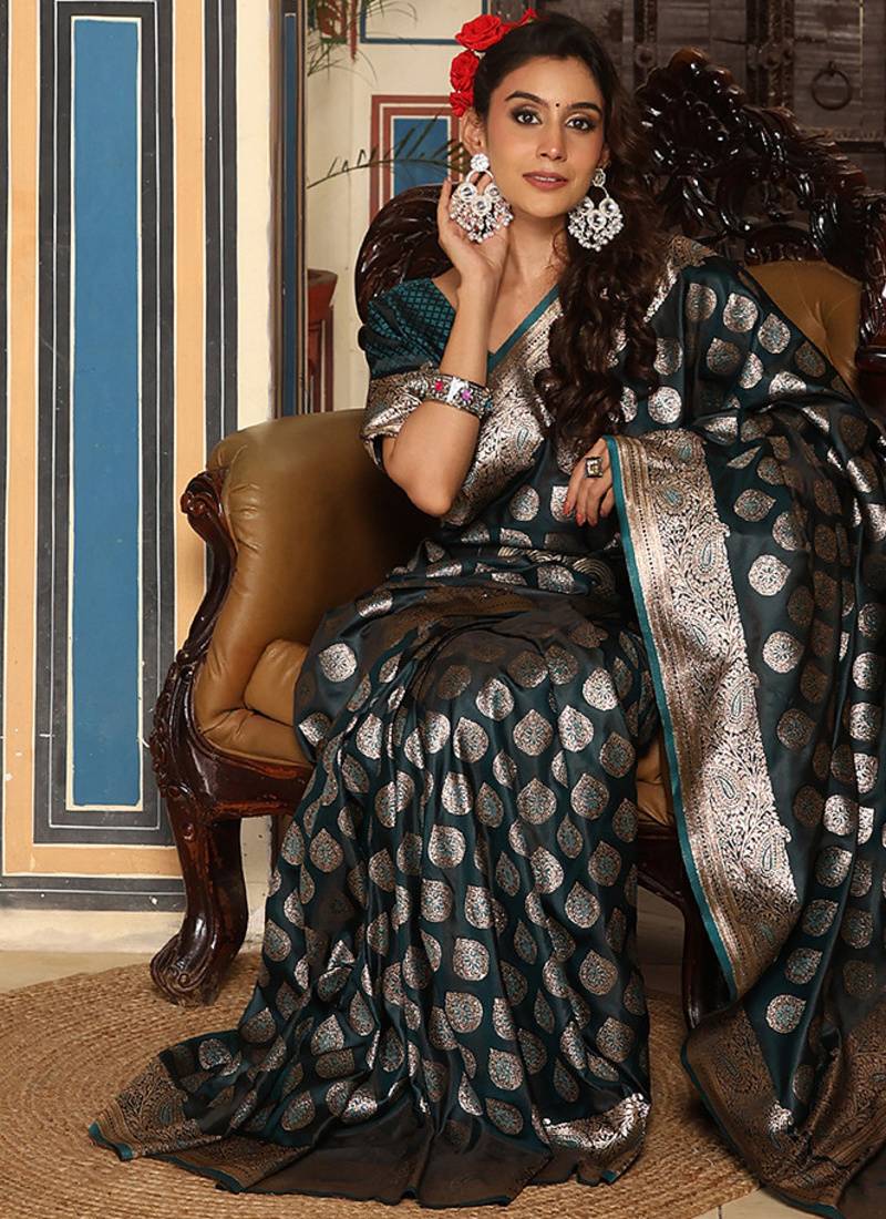 tourquise color zari woven silk blend saree with un-stitch blouse