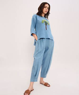Blue embroidered cotton co ord set 3