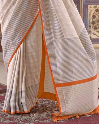 off white poly viscose silk blend checks kanjeevaram zari weaving saree 3