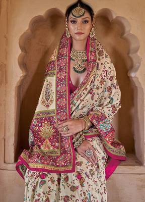  off white soft silk blend floral and paisley printed kashmiri jamewar saree 2