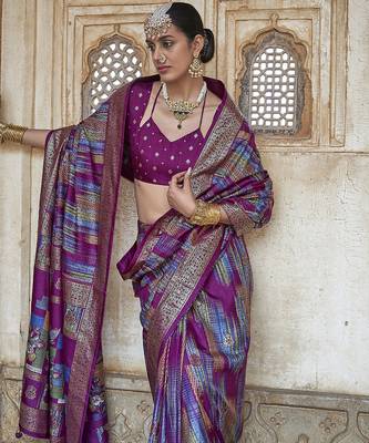 maroon soft silk blend woven patola printed saree 3