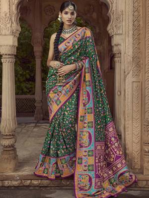 bottle green floral zaal print patola saree 1