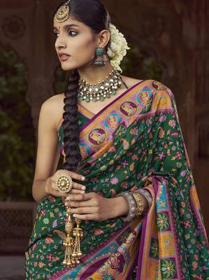 bottle green floral zaal print patola saree 2