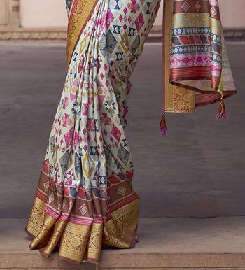 off white  soft silk blend madhubani digital printed saree 4