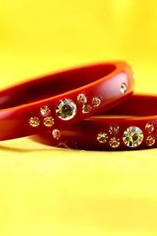 rajasthani acrylic plastic red colour bangal size-2.4,2.6,2.8
