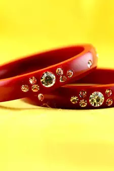 rajasthani acrylic plastic red colour bangal size-2.4,2.6,2.8